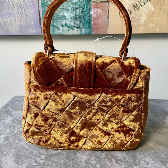 New Sam Edelman Gold Velvet Clutch Bag - Picture 7 of 16